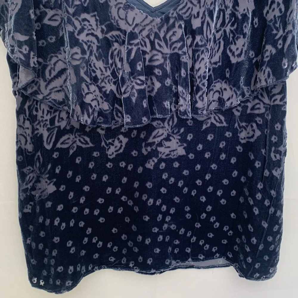 Love Johnny Was V-Neck Flutter Sleeve Blue Velvet Blouse Size Small - Picture 3 of 10
